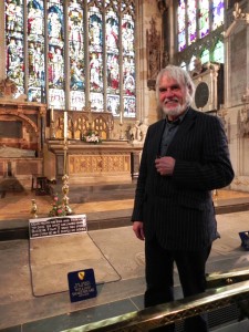 Dr Robert Bearman by the grave of Shakespeare