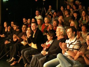 trestle-theatre-audience-w