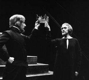 Ian Richardson as Bolingbroke and Richard Pasco as Richard II, RSC 1973-4