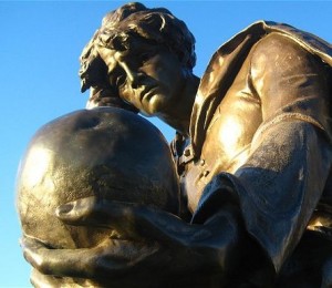 Hamlet from the Gower Memorial