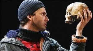 David Tennant as Hamlet, RSC 2008, with the skull used by Edmund Kean
